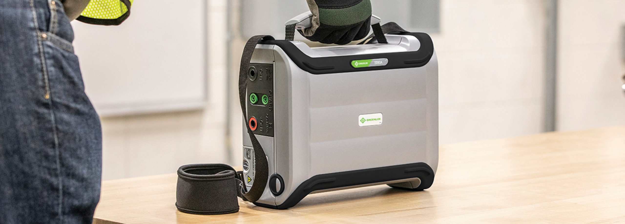Máy đo điện trở cách điện - 5990A hãng Greenlee - Ảnh 3