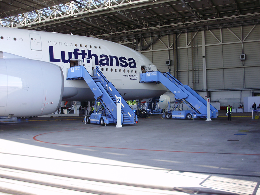 Xe thang TIPS và hãng Lufthansa